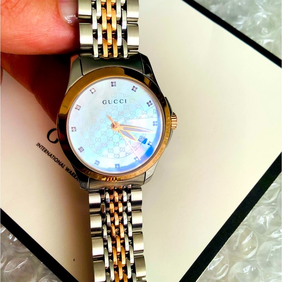 BEAUTIFUL ladies GUCCI watch w/ diamonds 💎💎 - Picture 5 of 14